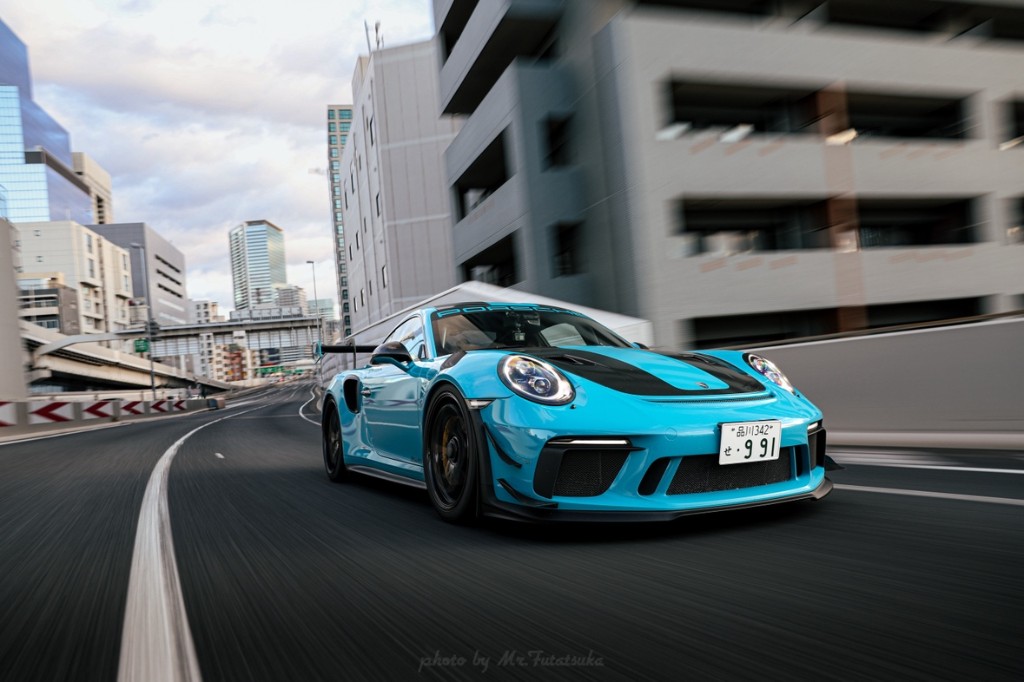 首都高を走るGT3RS